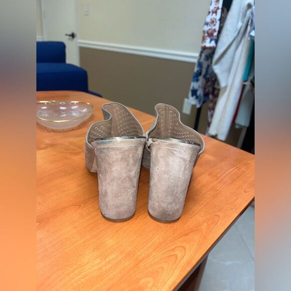 Diane von Furstenberg‎ Taviano Laser Cut Mule Sandals Size 6.5 Color Taupe - Picture 4 of 6